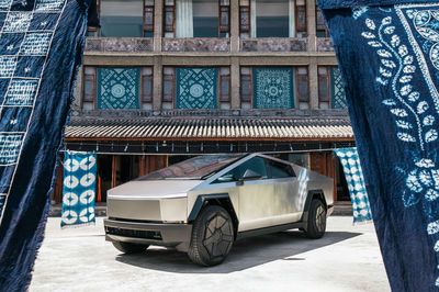 从科幻驶入现实 特斯拉赛博越野旅行车亮相大理，开启智能旅游新想象